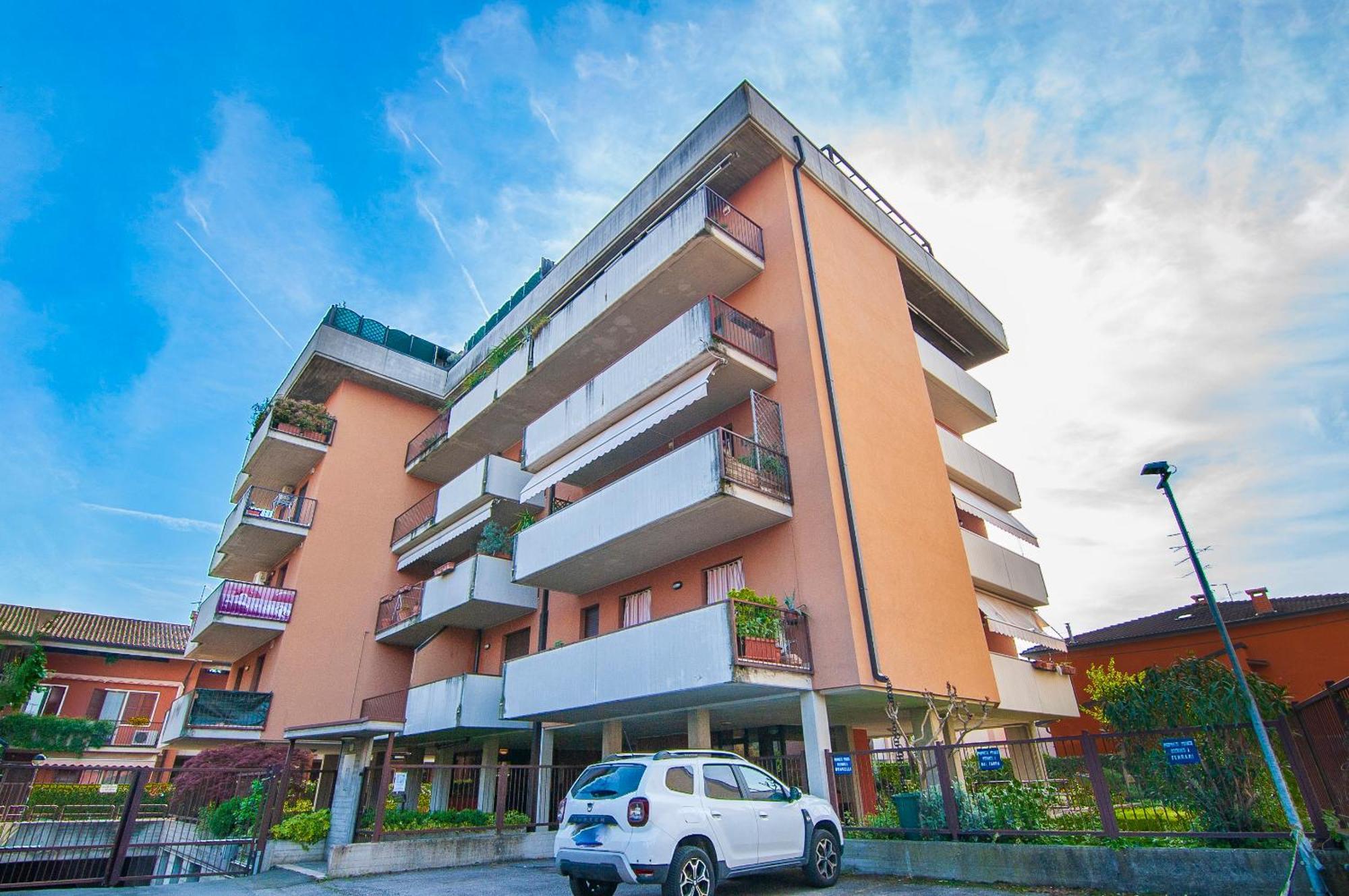 Sangiohouse - Parking & Wifi Appartement Verona Buitenkant foto